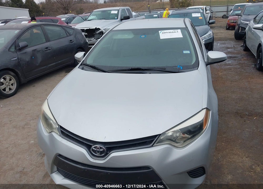 2015 TOYOTA COROLLA LE VIN: 5YFBURHE3FP258240
