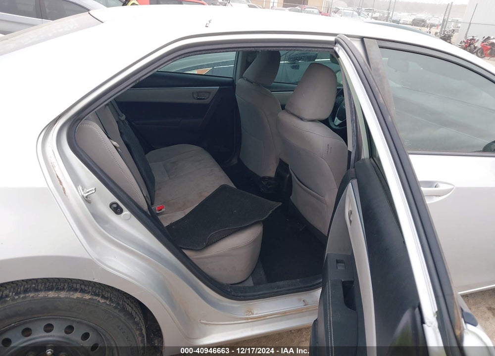 2015 TOYOTA COROLLA LE VIN: 5YFBURHE3FP258240