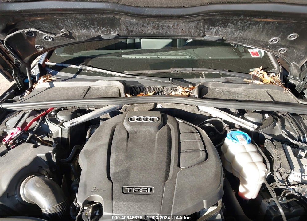 2018 AUDI A4 VIN: WAUDNAF43JN016472