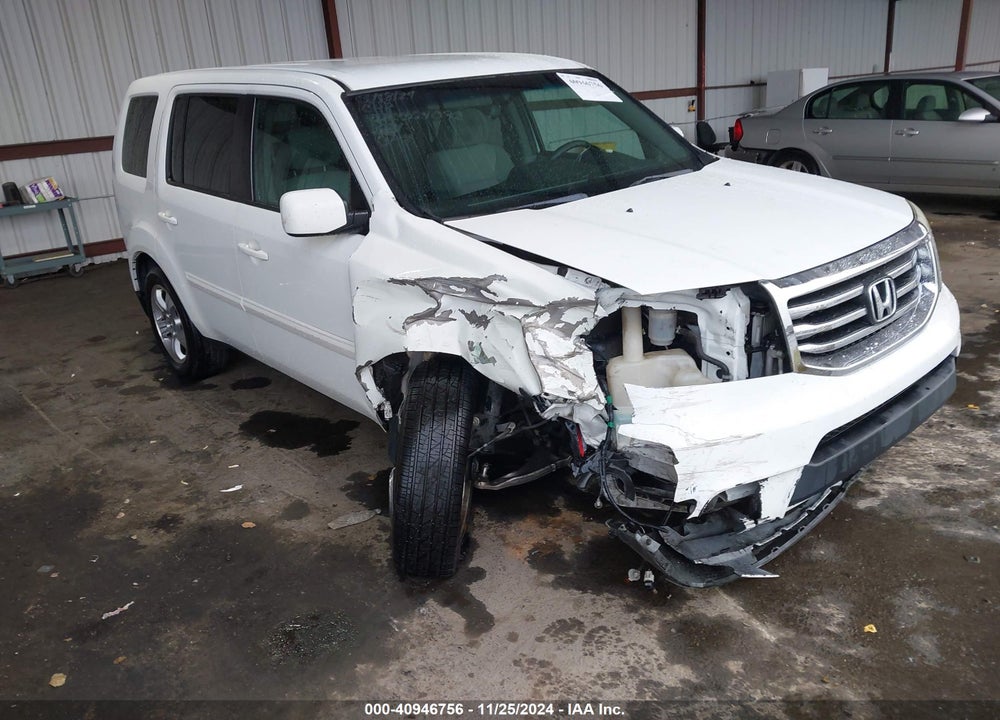 2014 HONDA PILOT EX VIN: 5FNYF3H42EB024092