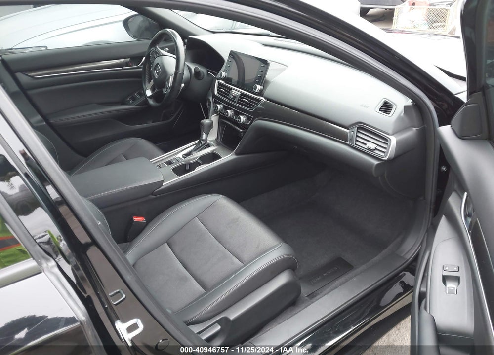 2022 HONDA ACCORD VIN: 1HGCV1F33NA013298