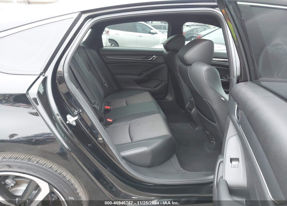 2022 HONDA ACCORD VIN: 1HGCV1F33NA013298