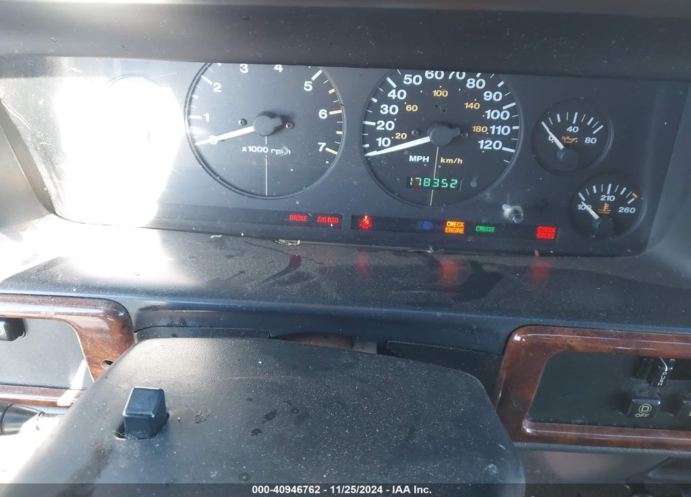 1998 JEEP GRAND CHEROKEE LIMITED VIN: 1J4GX78Y0WC138507