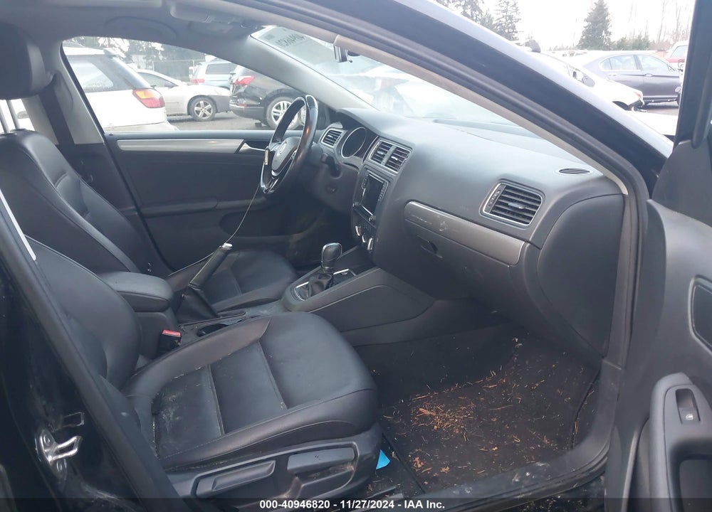 2017 VOLKSWAGEN JETTA 1.4T SE VIN: 3VWDB7AJ0HM339505