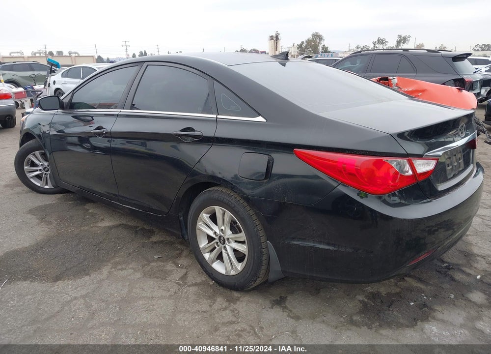 2013 HYUNDAI SONATA GLS VIN: 5NPEB4AC5DH661273
