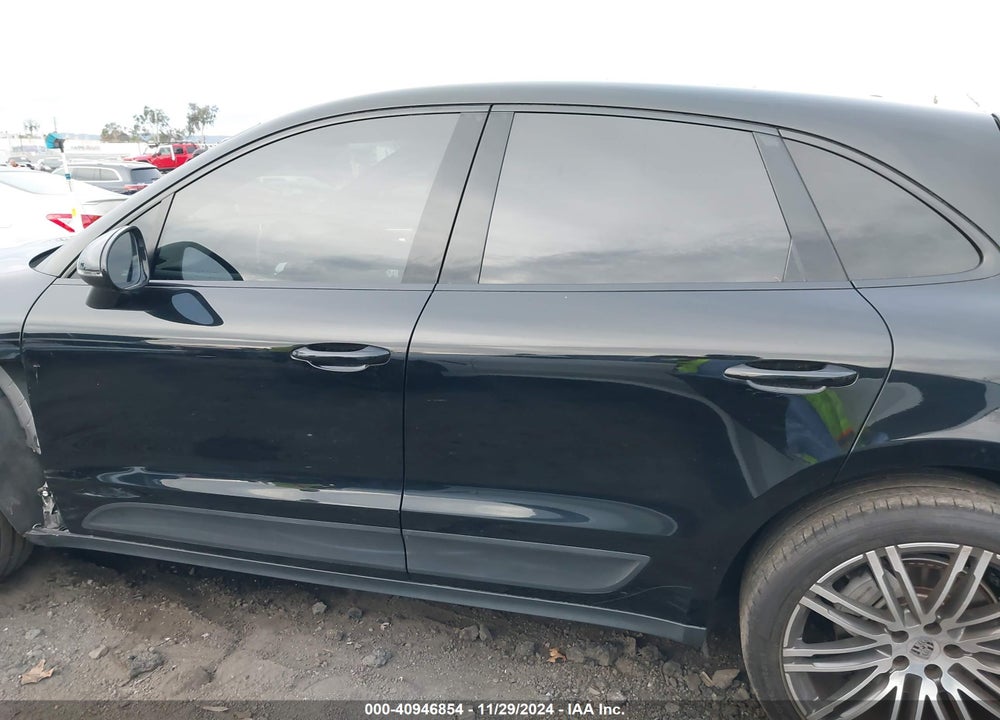 2016 PORSCHE MACAN S VIN: WP1AB2A57GLB42809