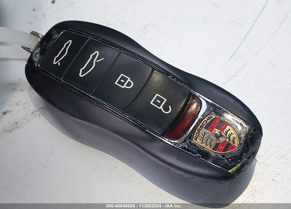2016 PORSCHE MACAN S VIN: WP1AB2A57GLB42809