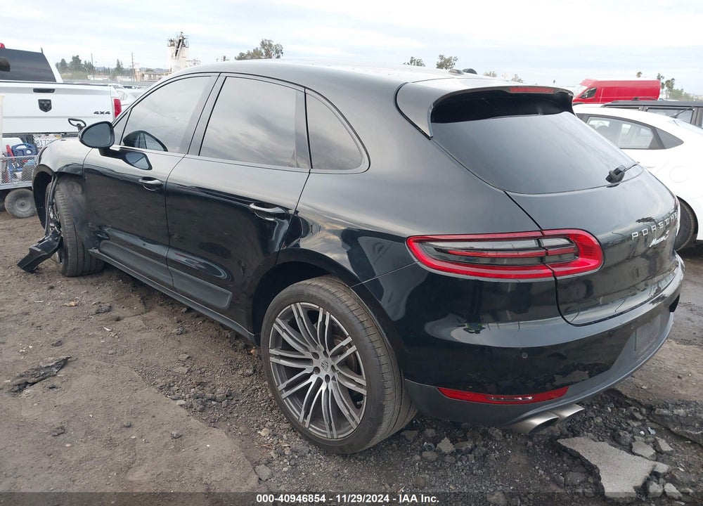 2016 PORSCHE MACAN S VIN: WP1AB2A57GLB42809
