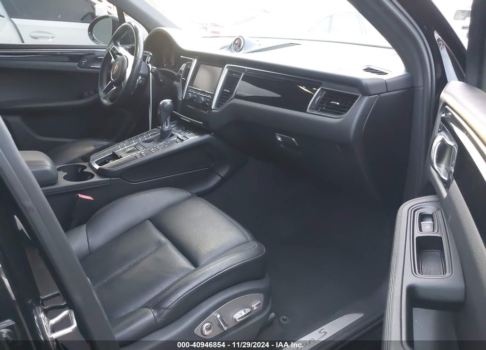2016 PORSCHE MACAN S VIN: WP1AB2A57GLB42809