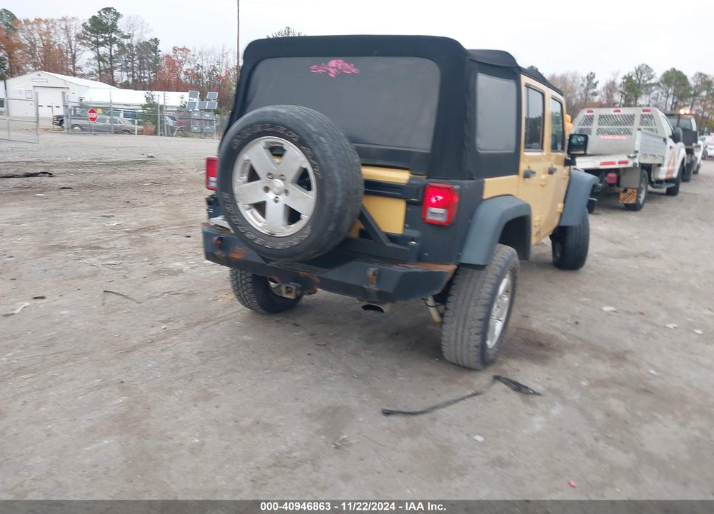 2014 JEEP WRANGLER UNLIMITED SPORT VIN: 1C4BJWDG0EL134030