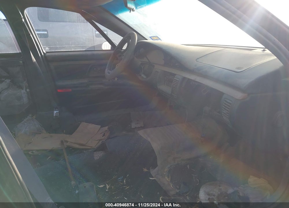 1996 OLDSMOBILE 88 LS VIN: 1G3HN52K4T4834687