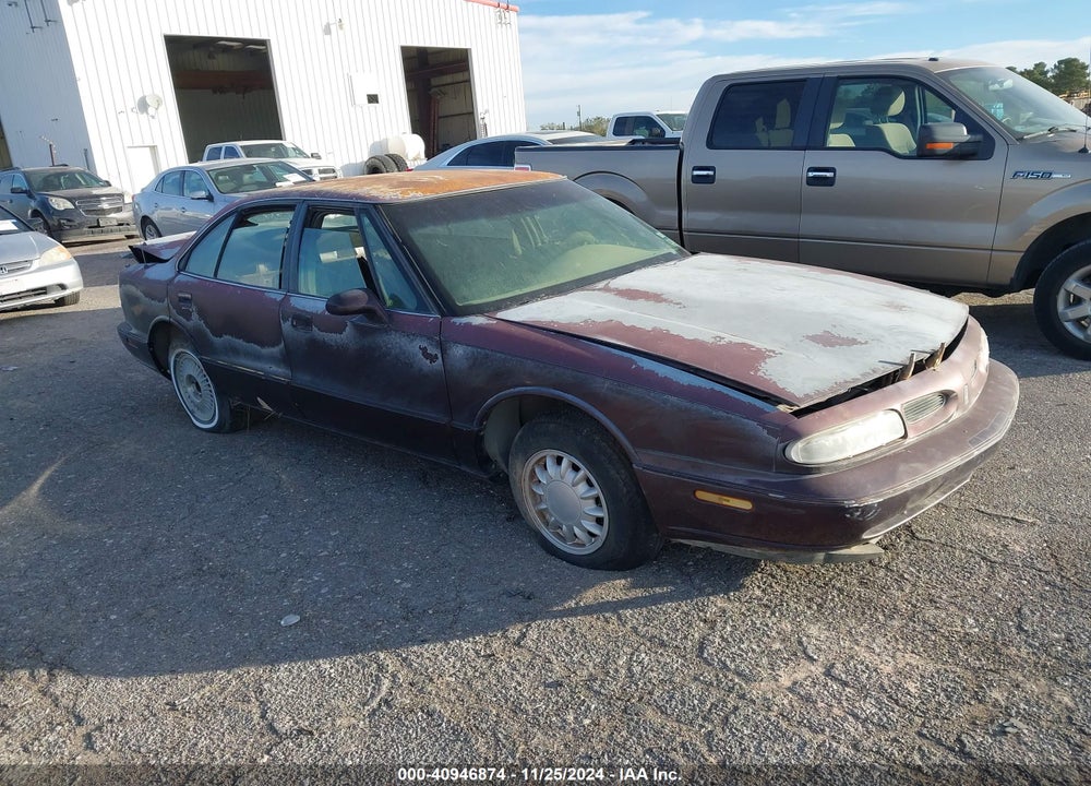 1996 OLDSMOBILE 88 LS VIN: 1G3HN52K4T4834687