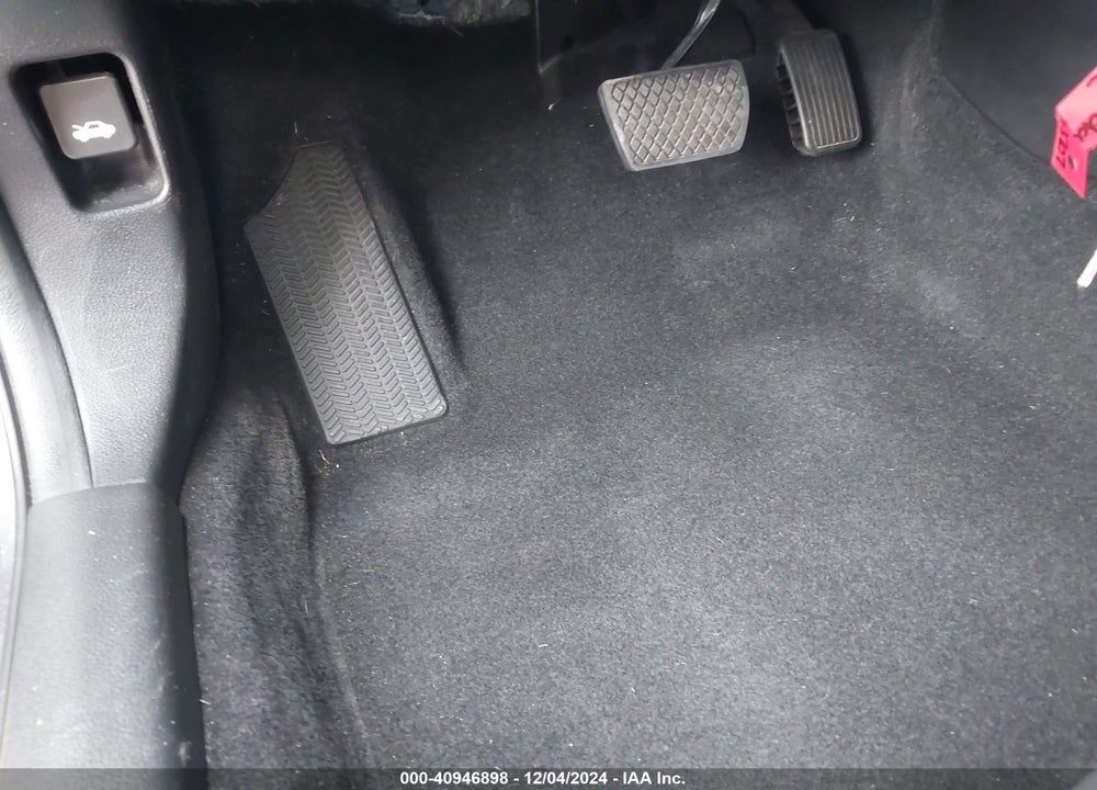 2019 HONDA CIVIC LX VIN: 2HGFC2F60KH558097