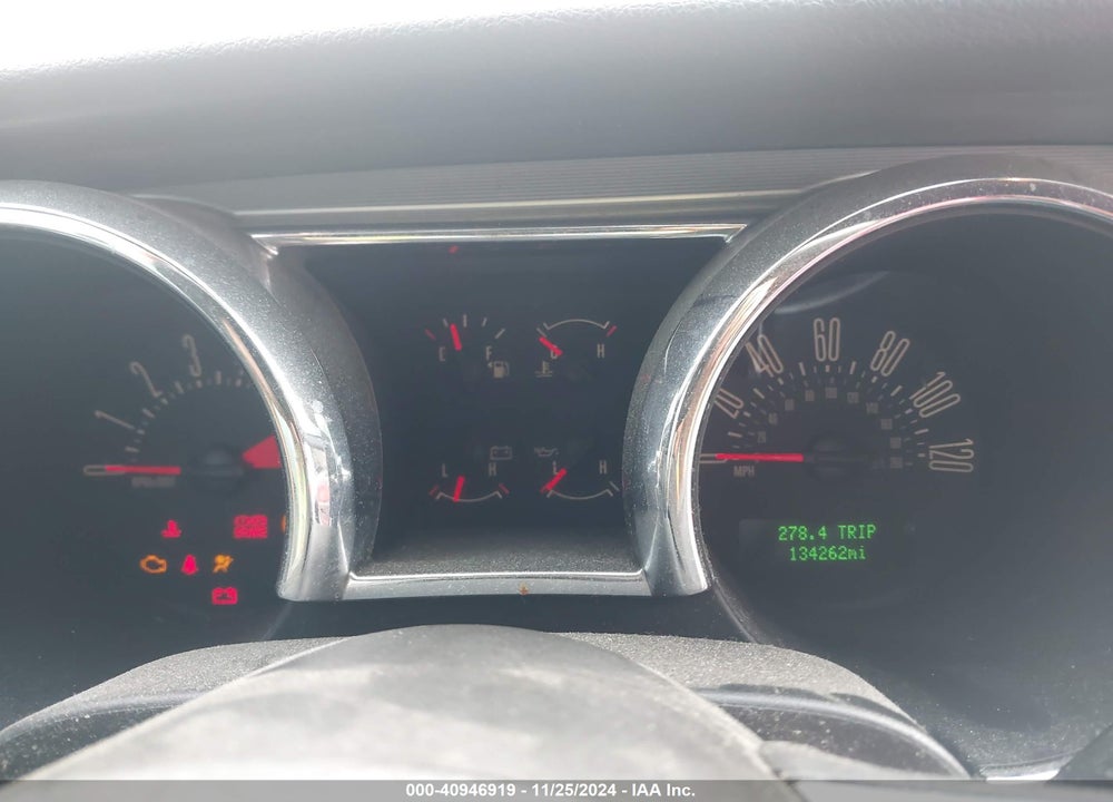 2005 FORD MUSTANG VIN: 1ZVHT84N655204405
