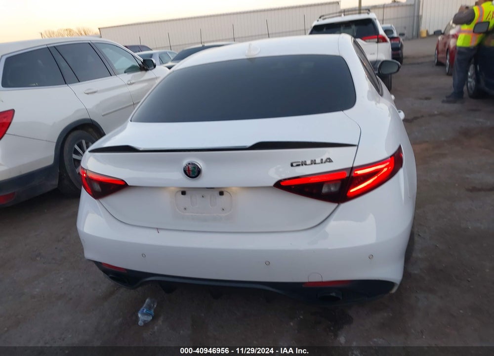 2019 ALFA ROMEO GIULIA VIN: ZARFAMAN7K7598550