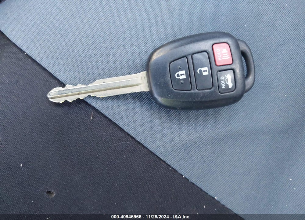 2015 TOYOTA COROLLA LE VIN: 2T1BURHE5FC379397