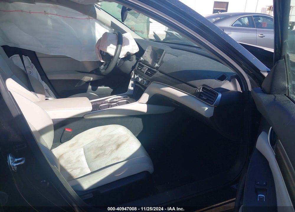 2018 HONDA ACCORD VIN: 1HGCV3F16JA013199