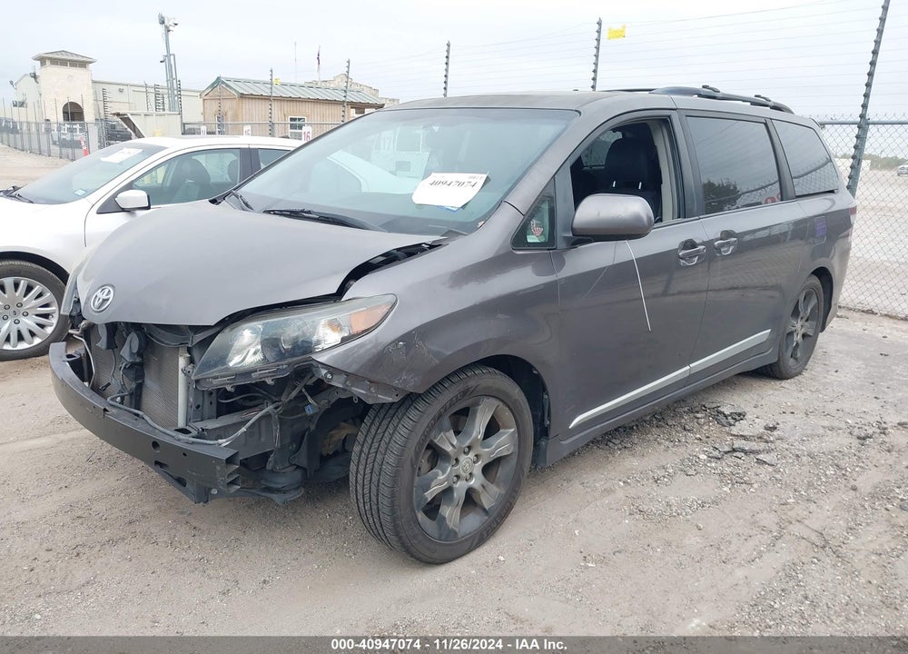 2012 TOYOTA SIENNA SE 8 PASSENGER VIN: 5TDXK3DC4CS201836
