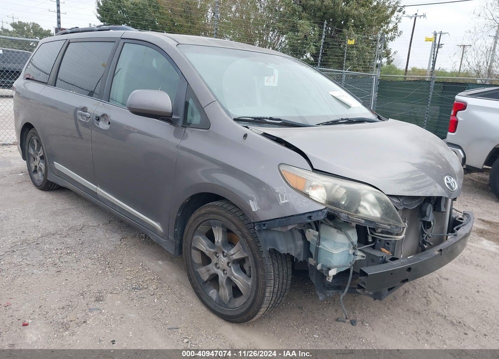 2012 TOYOTA SIENNA SE 8 PASSENGER VIN: 5TDXK3DC4CS201836