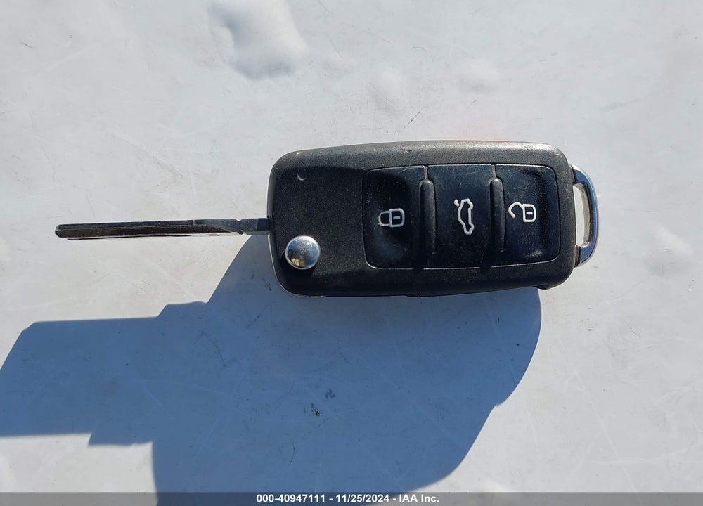 2014 VOLKSWAGEN JETTA 1.8T SE VIN: 3VWD17AJ4EM220855