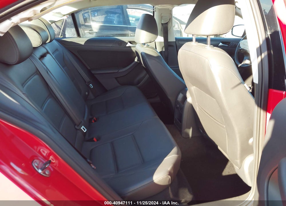 2014 VOLKSWAGEN JETTA 1.8T SE VIN: 3VWD17AJ4EM220855