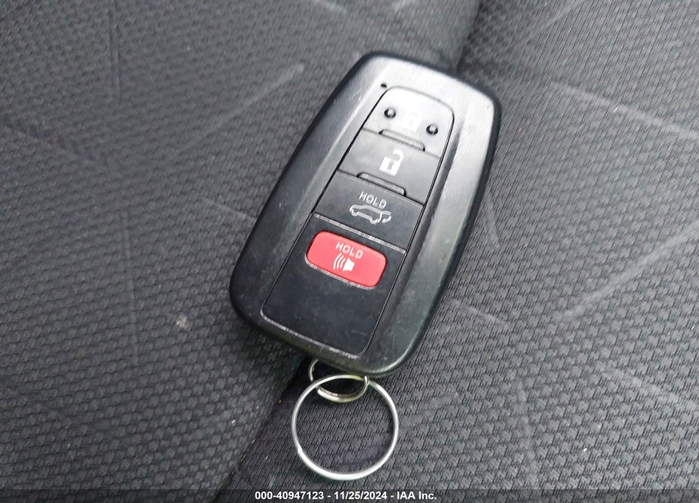 2021 TOYOTA RAV4 HYBRID XLE VIN: JTMRWRFV4MD132755