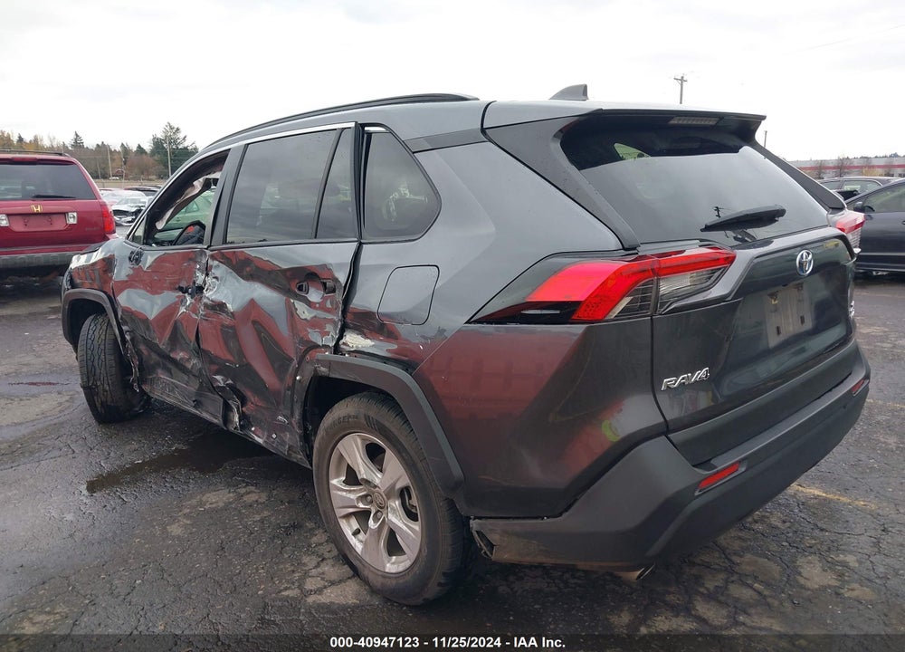 2021 TOYOTA RAV4 HYBRID XLE VIN: JTMRWRFV4MD132755
