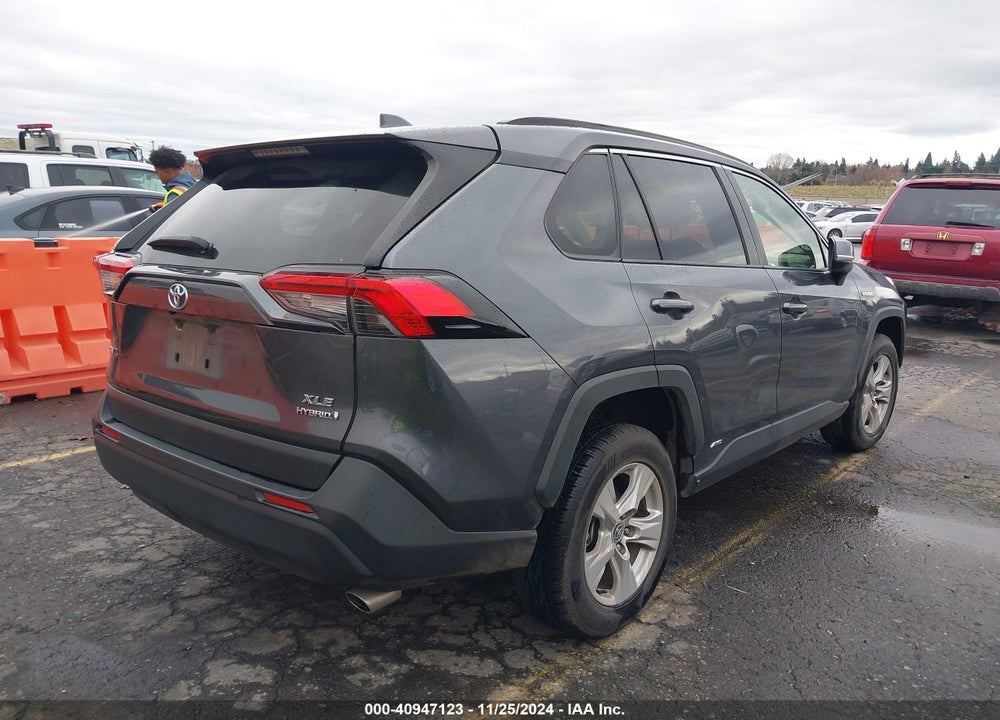 2021 TOYOTA RAV4 HYBRID XLE VIN: JTMRWRFV4MD132755