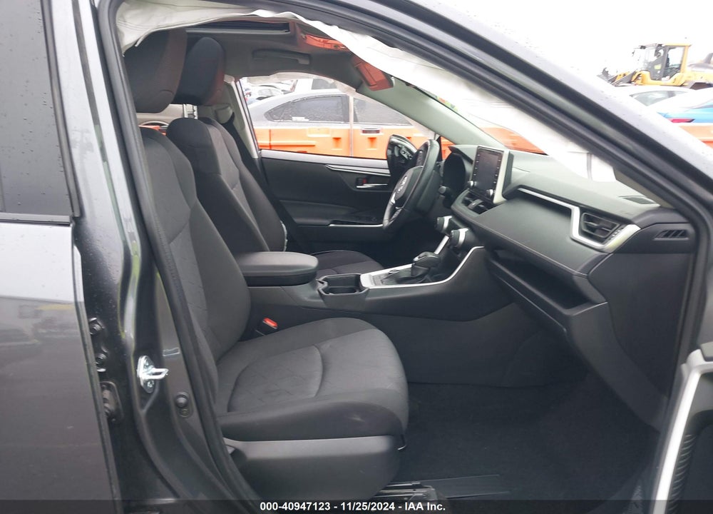 2021 TOYOTA RAV4 HYBRID XLE VIN: JTMRWRFV4MD132755
