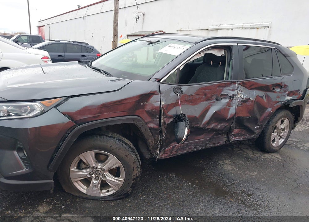 2021 TOYOTA RAV4 HYBRID XLE VIN: JTMRWRFV4MD132755