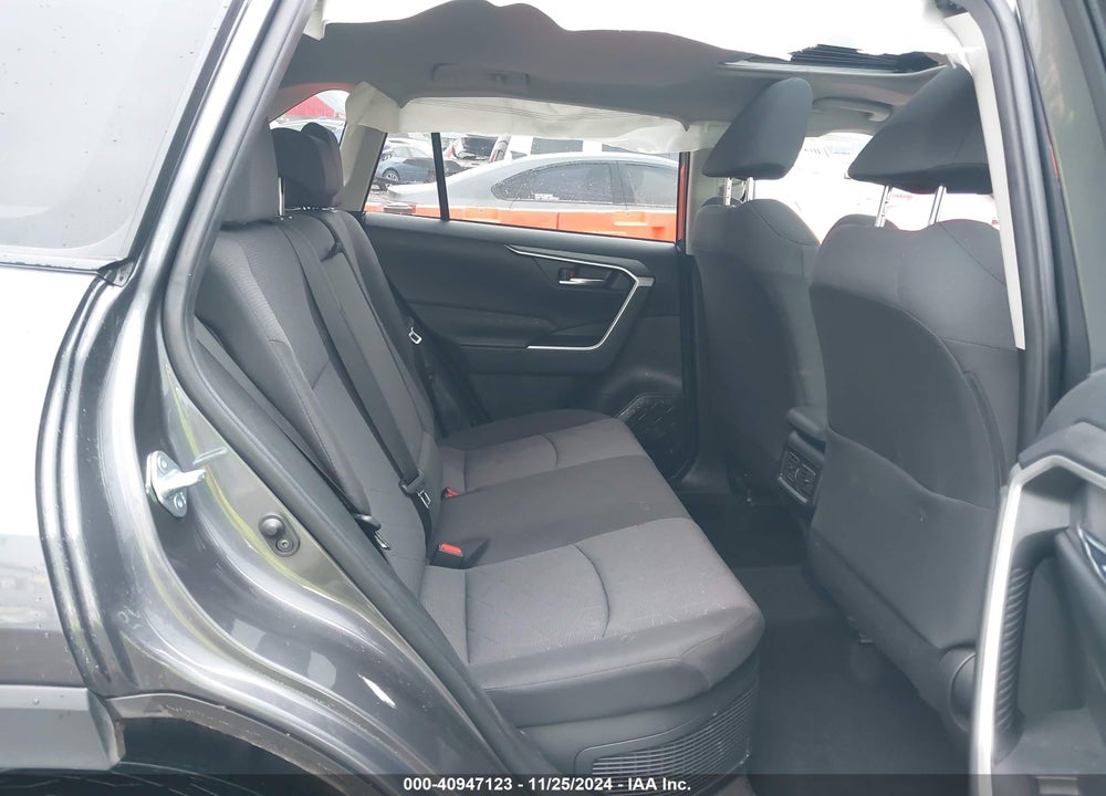 2021 TOYOTA RAV4 HYBRID XLE VIN: JTMRWRFV4MD132755