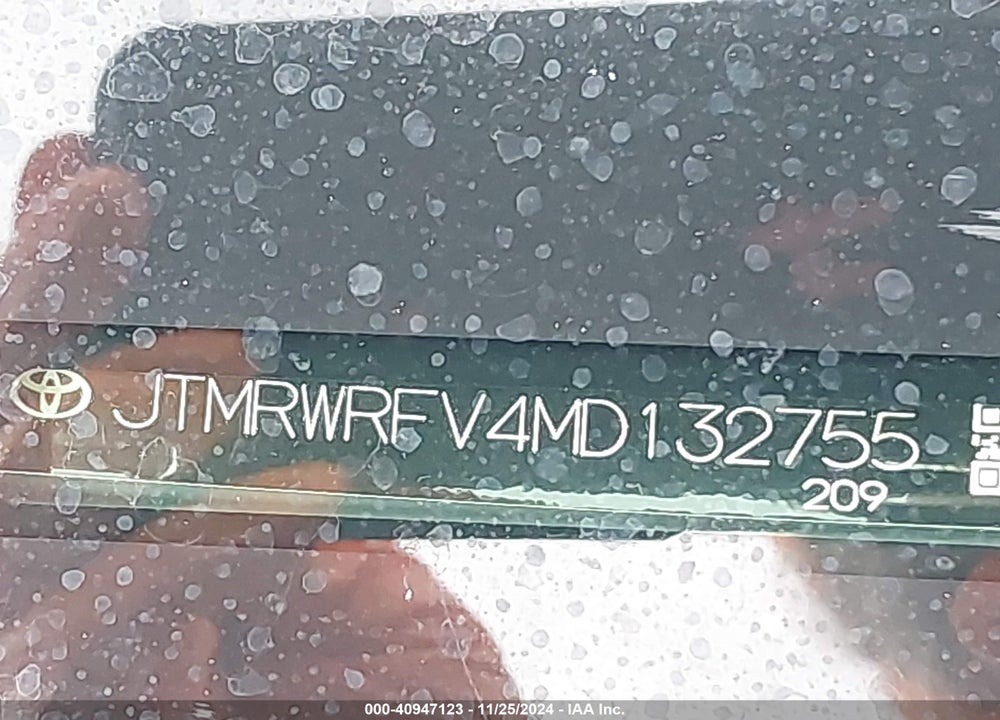 2021 TOYOTA RAV4 HYBRID XLE VIN: JTMRWRFV4MD132755
