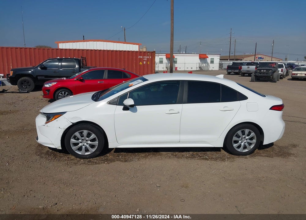 2022 TOYOTA COROLLA LE VIN: 5YFEPMAE4NP317702