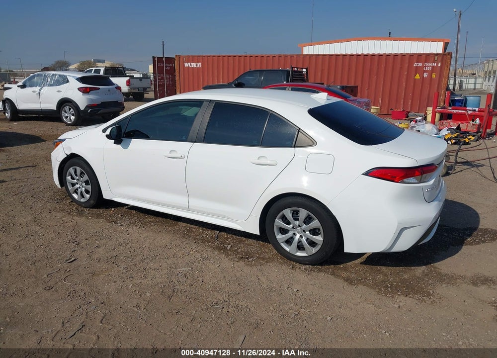 2022 TOYOTA COROLLA LE VIN: 5YFEPMAE4NP317702