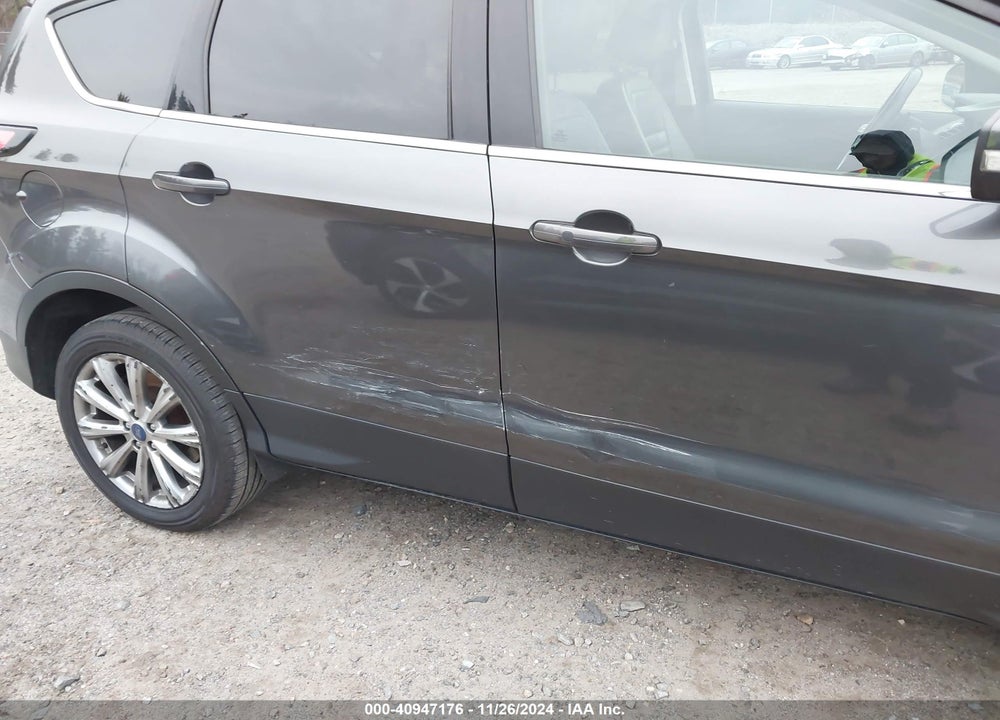 2017 FORD ESCAPE TITANIUM VIN: 1FMCU9JD3HUE61121