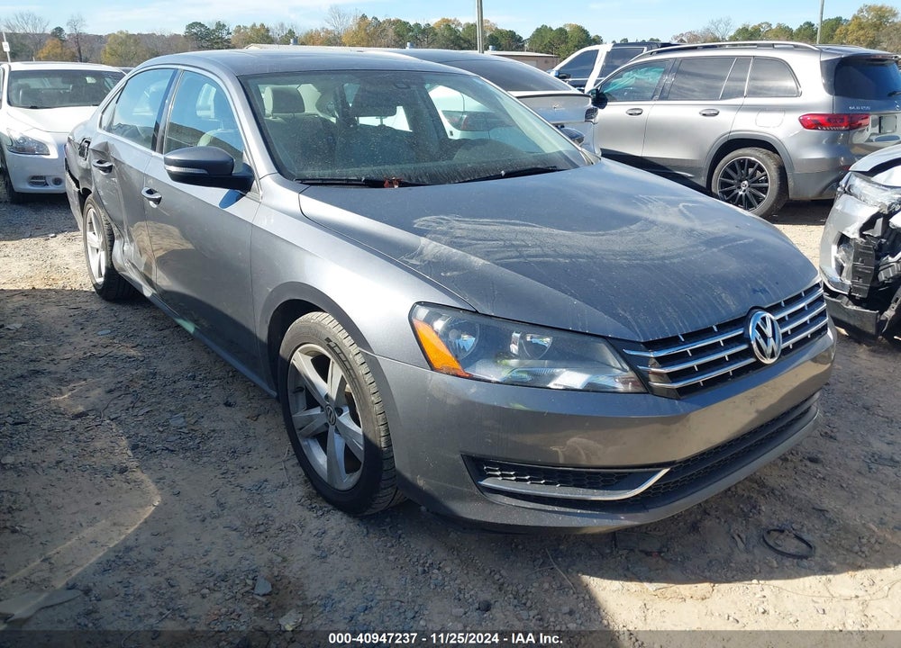 2013 VOLKSWAGEN PASSAT 2.5L SE VIN: 1VWBP7A33DC047157