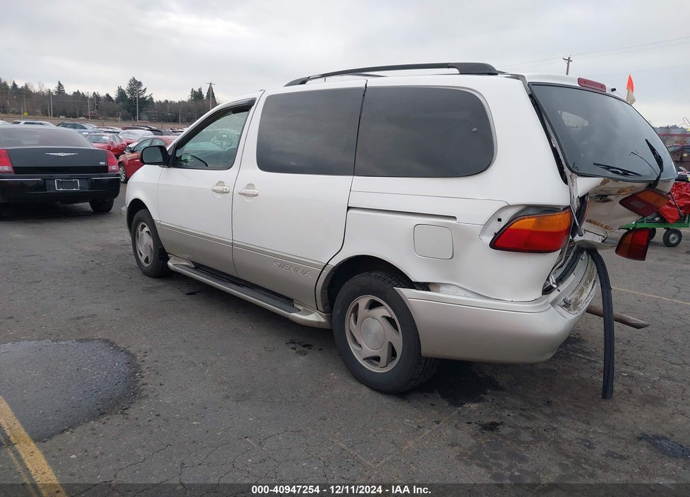 2000 TOYOTA SIENNA XLE VIN: 4T3ZF13C1YU278723