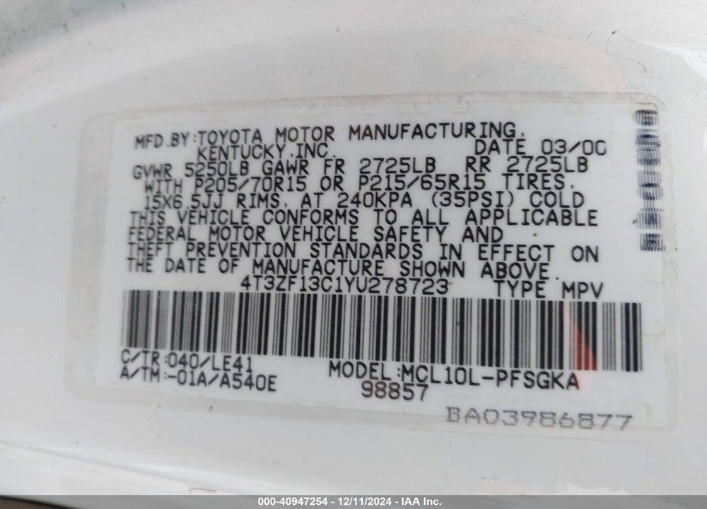 2000 TOYOTA SIENNA XLE VIN: 4T3ZF13C1YU278723