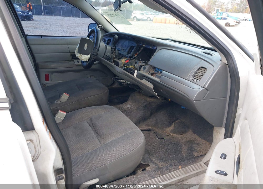 2004 FORD CROWN VICTORIA POLICE VIN: 2FAHP71W34X166083