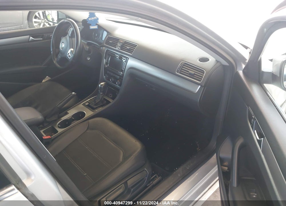 2014 VOLKSWAGEN PASSAT 2.0L TDI SE VIN: 1VWBN7A32EC101507