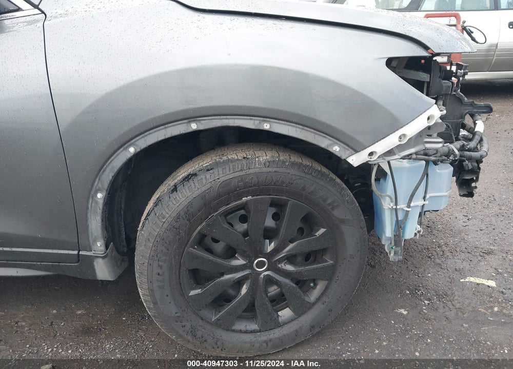 2018 NISSAN ROGUE S/SL/SV VIN: 5N1AT2MT3JC812707