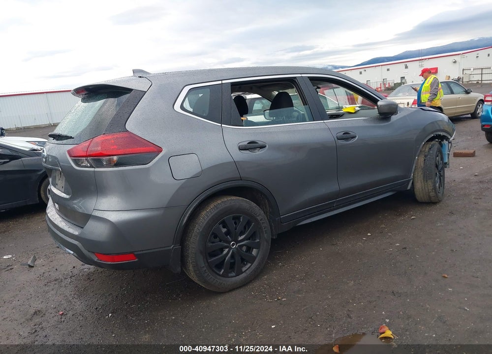 2018 NISSAN ROGUE S/SL/SV VIN: 5N1AT2MT3JC812707