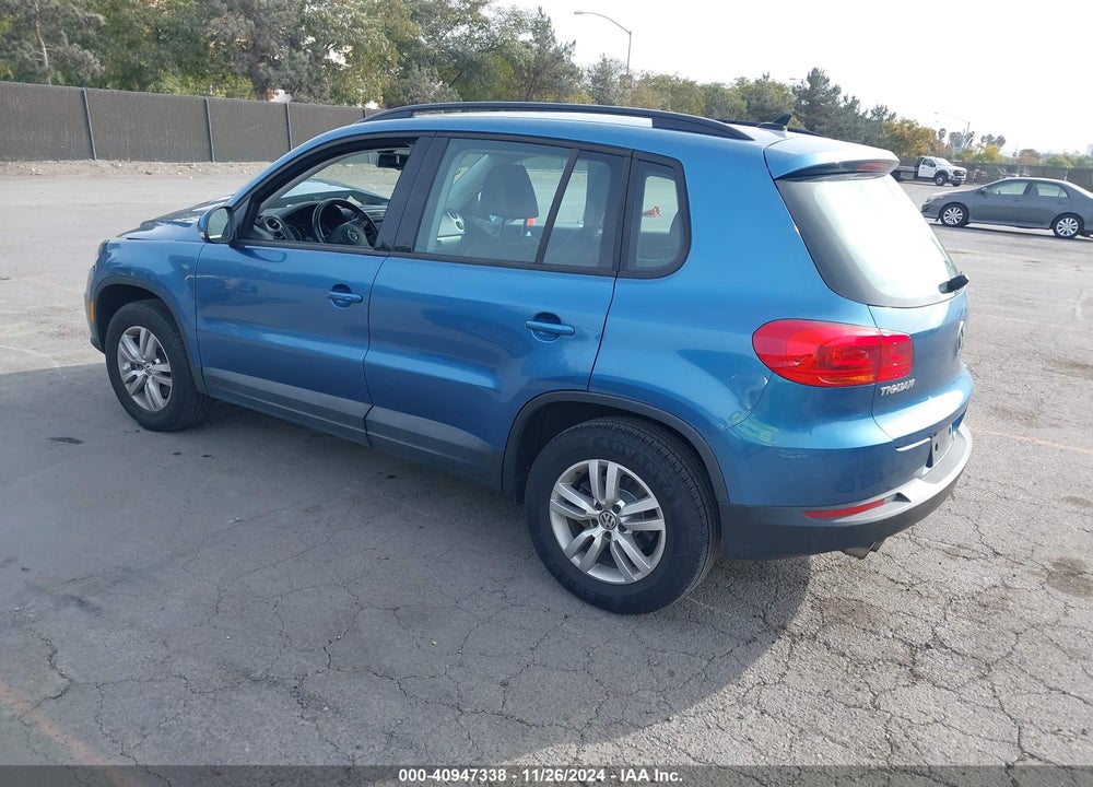 2017 VOLKSWAGEN TIGUAN 2.0T/2.0T S VIN: WVGAV7AX1HK037757
