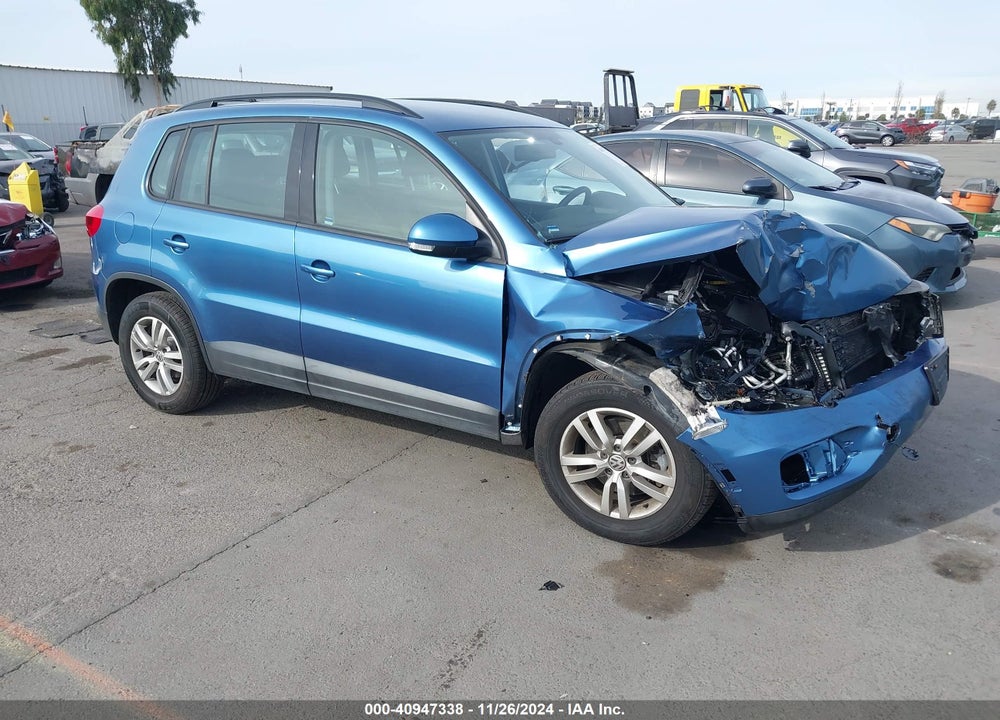 2017 VOLKSWAGEN TIGUAN 2.0T/2.0T S VIN: WVGAV7AX1HK037757