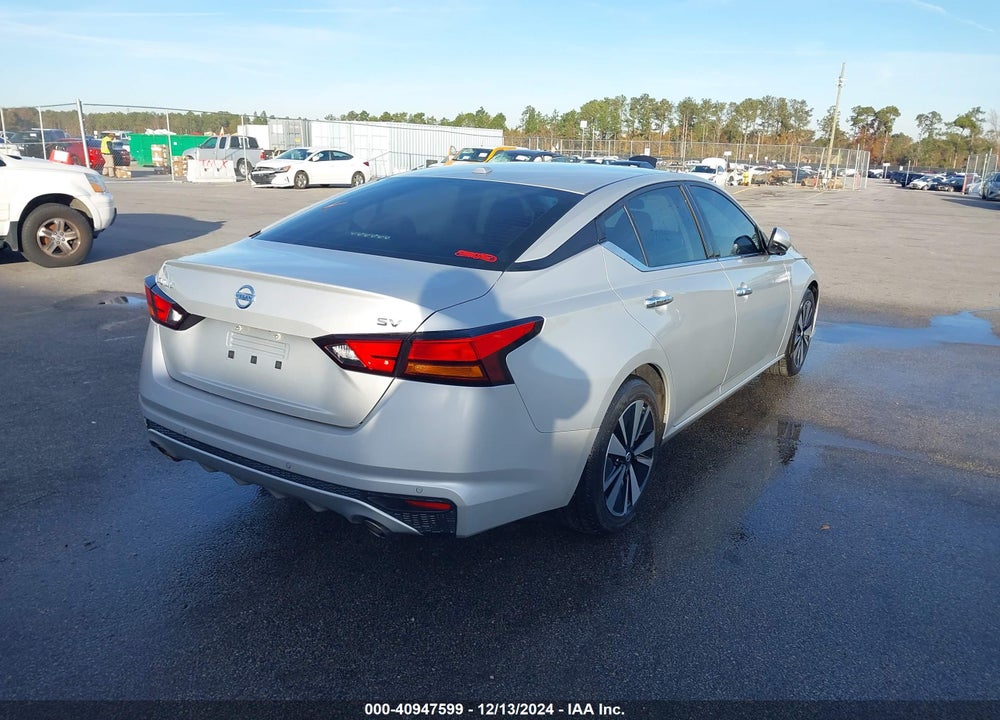 2022 NISSAN ALTIMA SV FWD VIN: 1N4BL4DV0NN353738