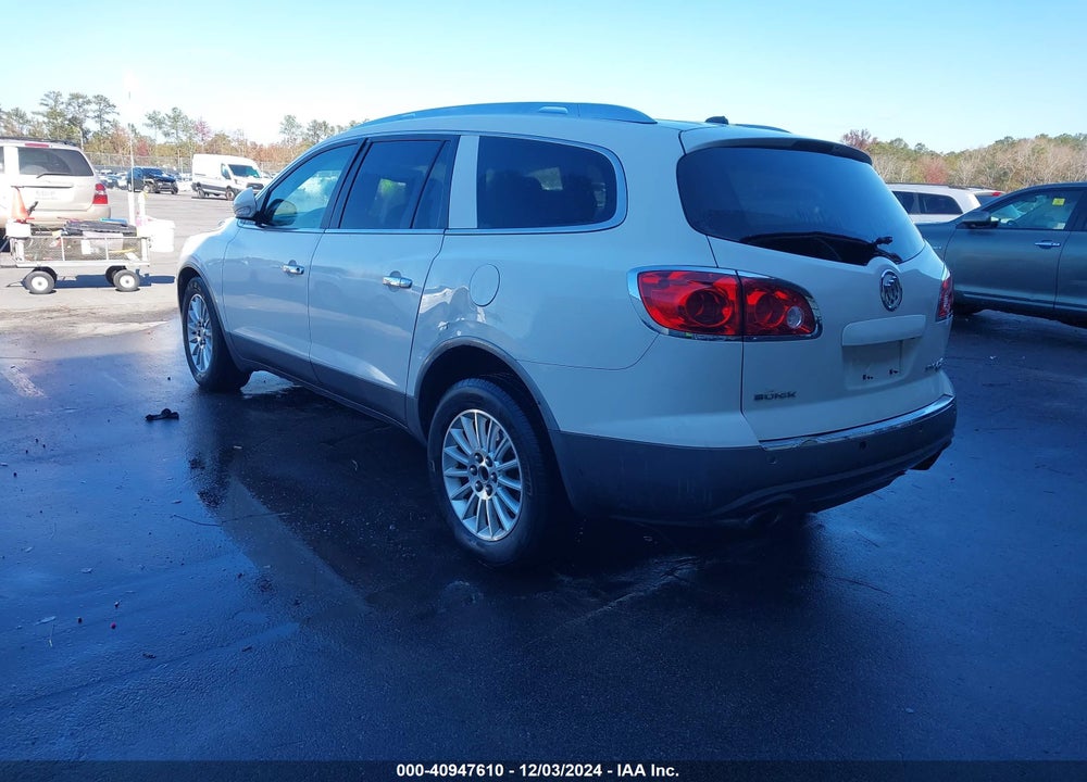 2011 BUICK ENCLAVE 1XL VIN: 5GAKRBED8BJ303936