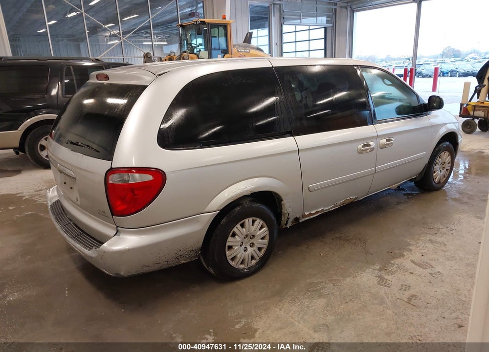 2006 CHRYSLER TOWN & COUNTRY LX VIN: 2A4GP44R66R634352