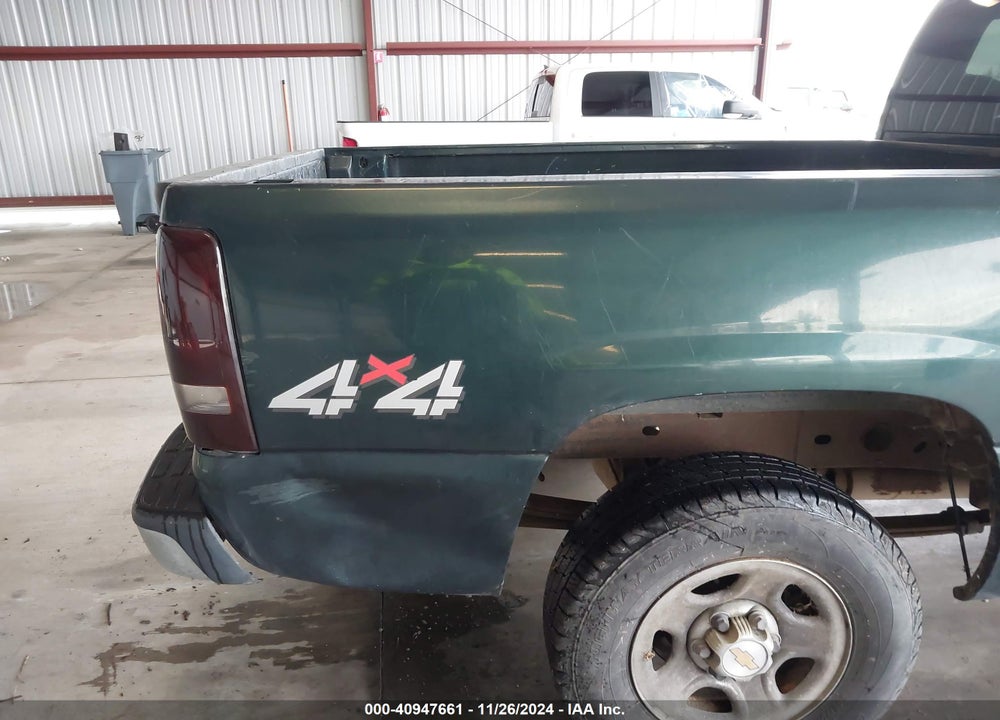 2001 CHEVROLET SILVERADO 1500 LS VIN: 1GCEK19T51E156994