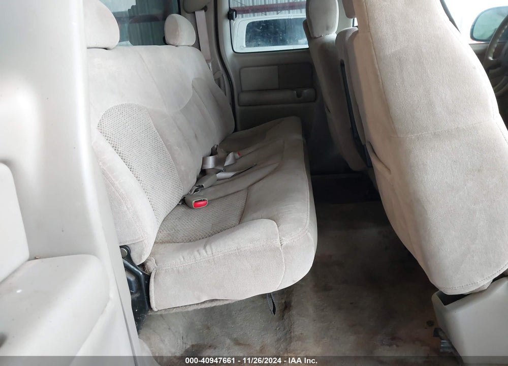 2001 CHEVROLET SILVERADO 1500 LS VIN: 1GCEK19T51E156994