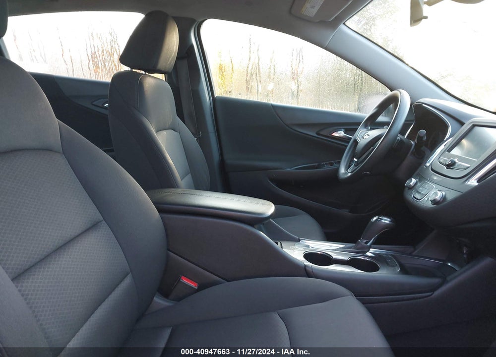 2018 CHEVROLET MALIBU LT VIN: 1G1ZD5ST3JF275501